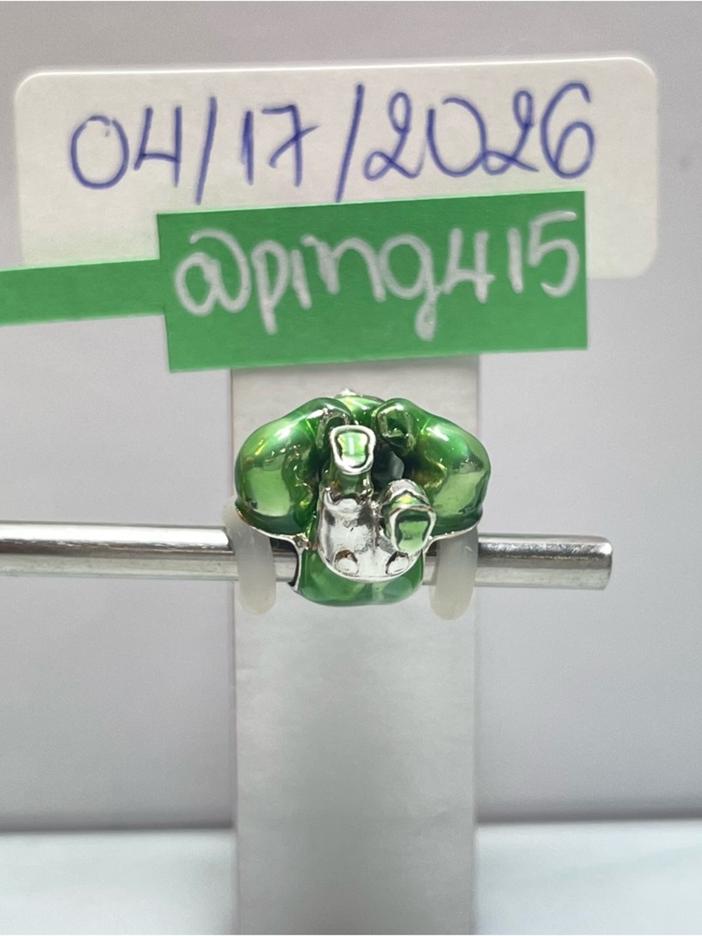 Pandora Marvel Hulk charm - Picture 3 of 14
